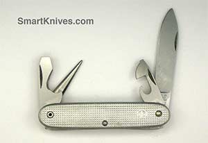 1975 Wenger Soldier Swiss Army knife